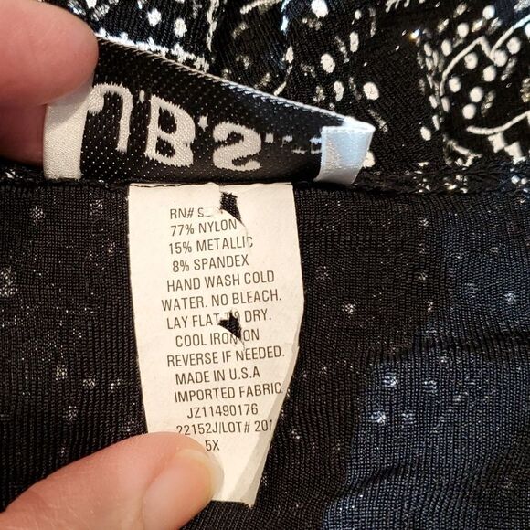 JBS Sz 5X Black Silver Paisley Sparkly Knotted Bust Dressy Blouse Plus Size - Picture 8 of 8